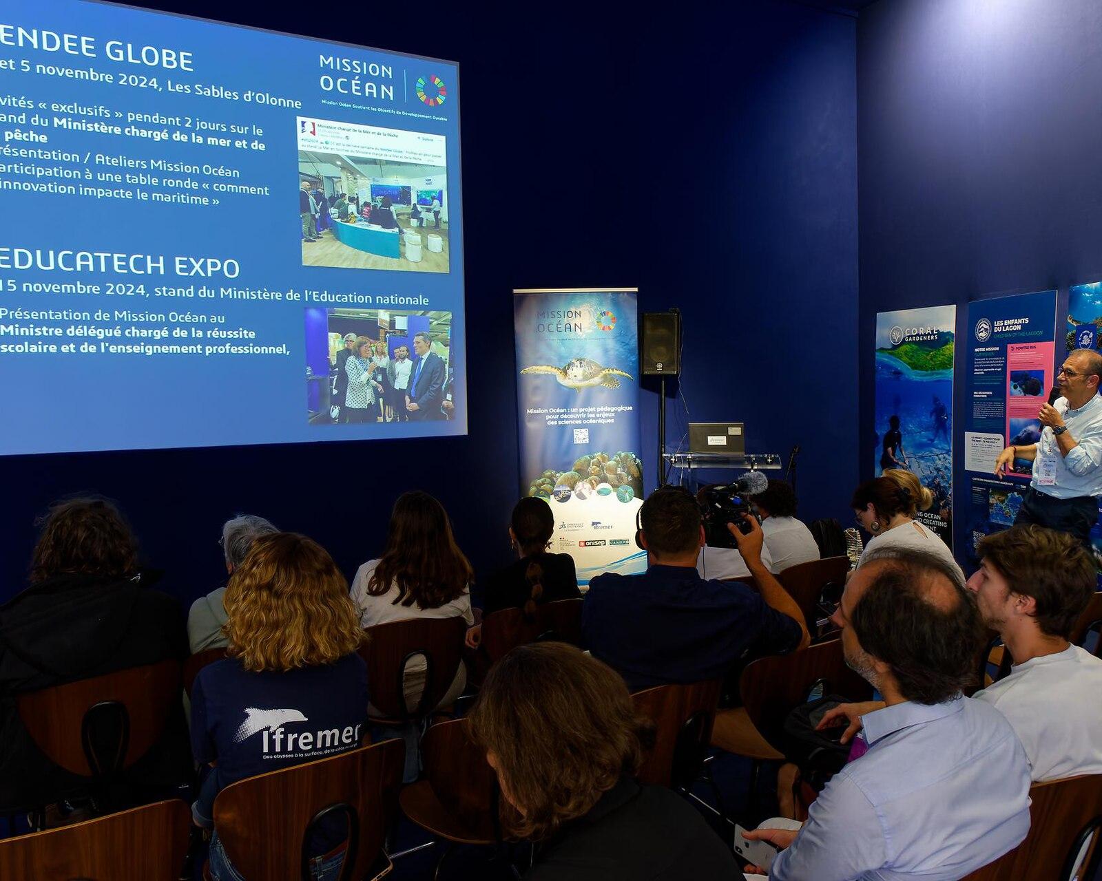 UNOC3 à Nice Conférence "Mission Océan" dans le Palais des expositions "La Baleine" (Ifremer 00960 107142 56000)