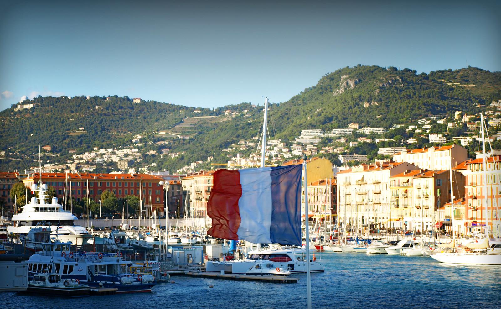 Summer Naps in Nice: Benefits, Drawbacks, and Timing Tips